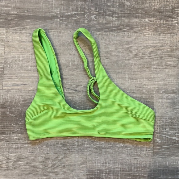 TWIIN Twisted asymmetric crop - Picture 3 of 7